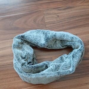 Luxurious Faux Fur Infity Scarf